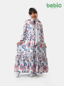 Floral Faith Bebic abaya with elegant floral patterns, flowing black fabric, and modest design for stylish Islamic clothing.